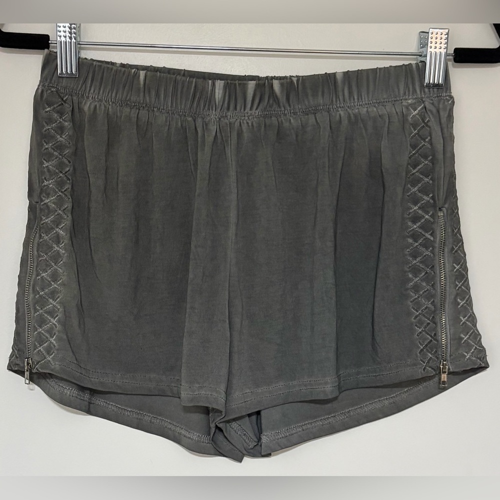 POL Gray Knit Soft Shorts w/Zipper Embellishments Size Small NWOT